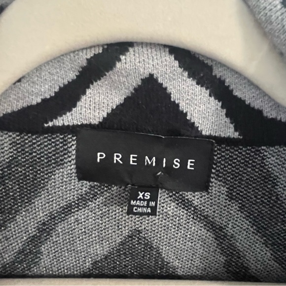 PREMISE GRAY ZEBRA PRINT CARDIGAN SWEATER W/ POCKETS | SIZE XS - Picture 11 of 12
